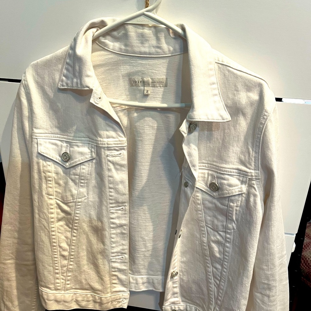White denim Joie jacket, size small, no flaws, hardly worn